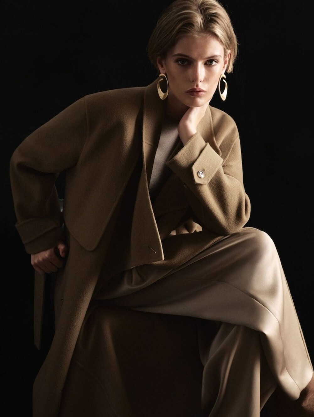 Reiss Arlo Atelier Wool Blindseam Double-Breasted Coat in Khaki - Picture 8 of 16